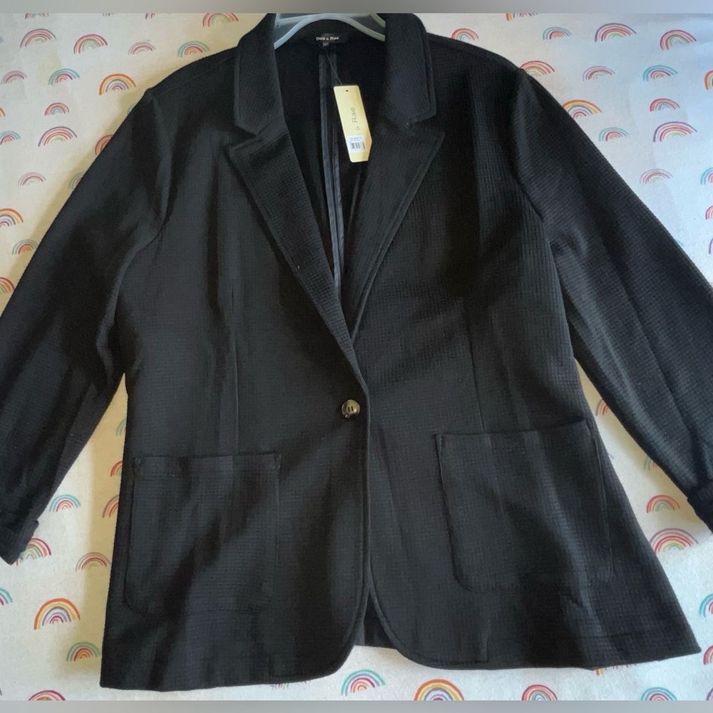 Women’s 2XL NEW WITH TAGS blazer. Black colored waffle material.
